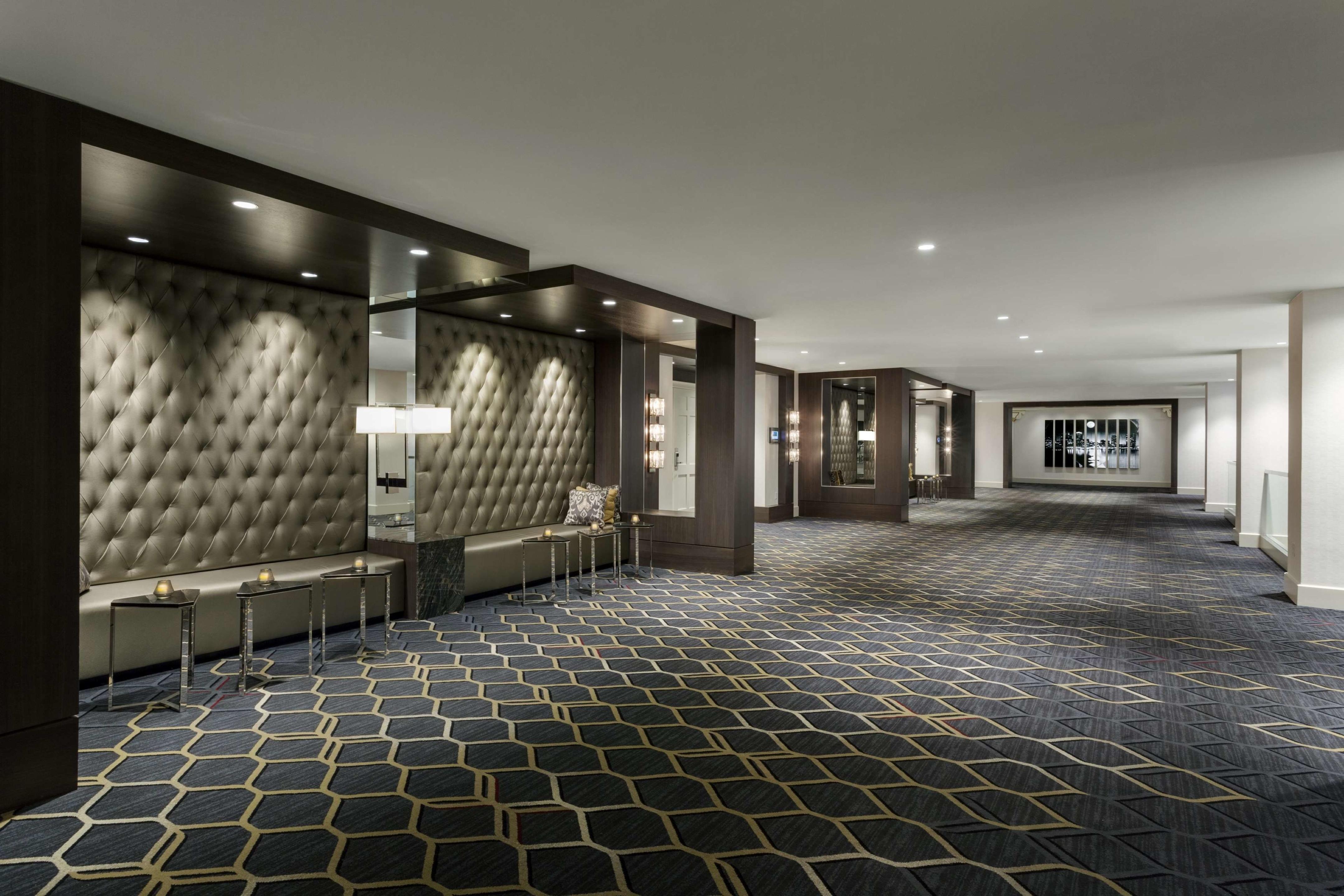 Hotel Hilton Park Plaza 4*