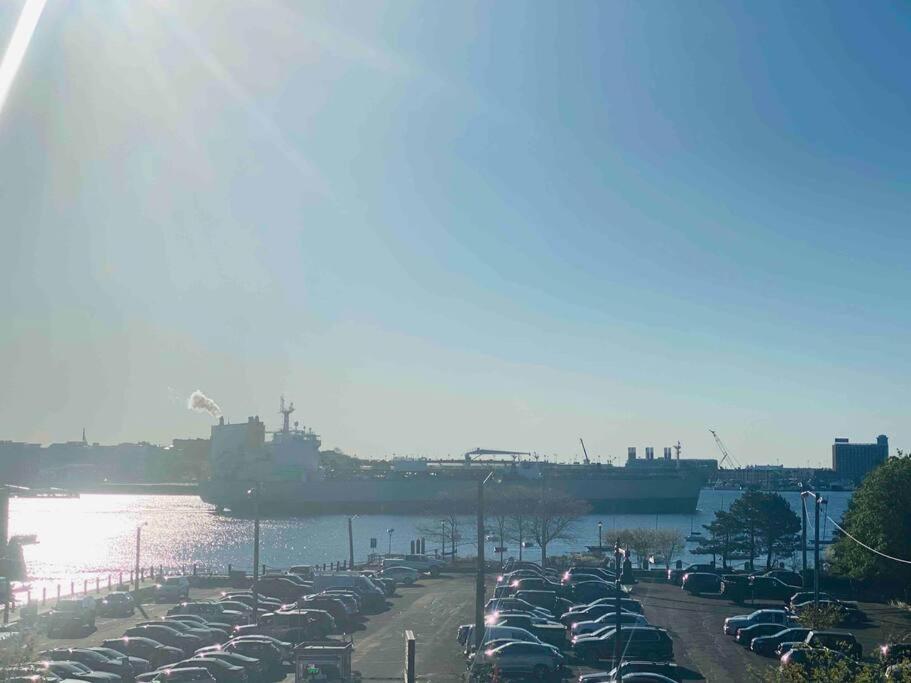 Harbor Views Modern North End Free Parking! Apartamento Boston
