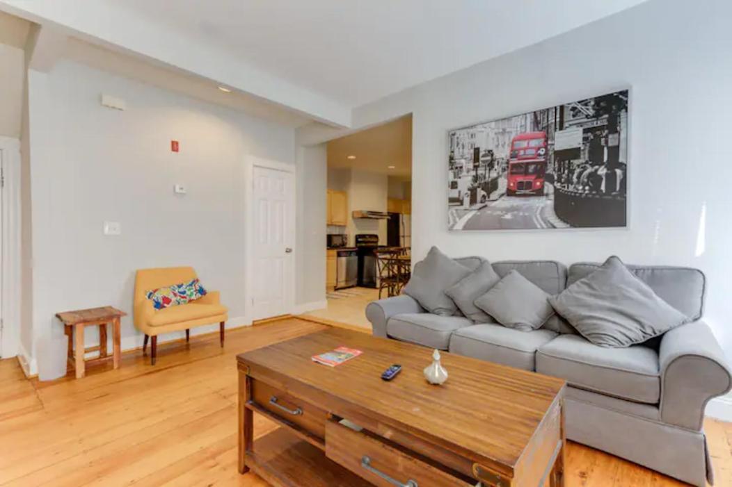 Apartment New! Entire House Near Mbta, 3 Mi To Fenway!