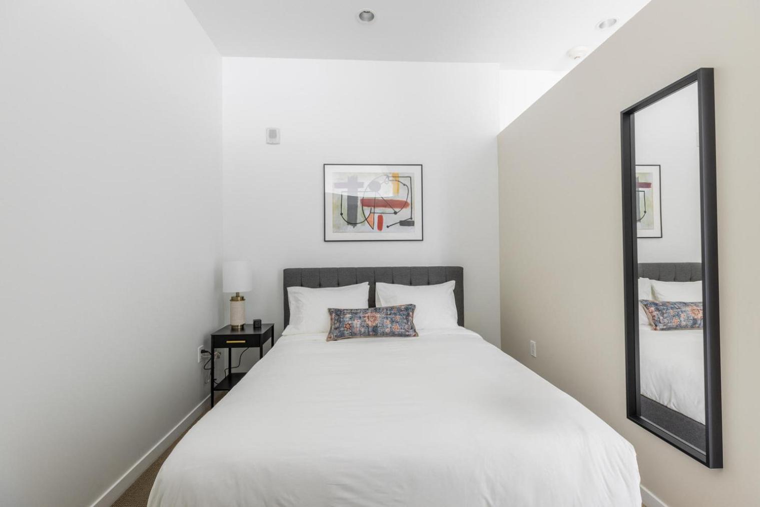 Apartment Downtown W Gym Laundry Nr Shopping Bos-987