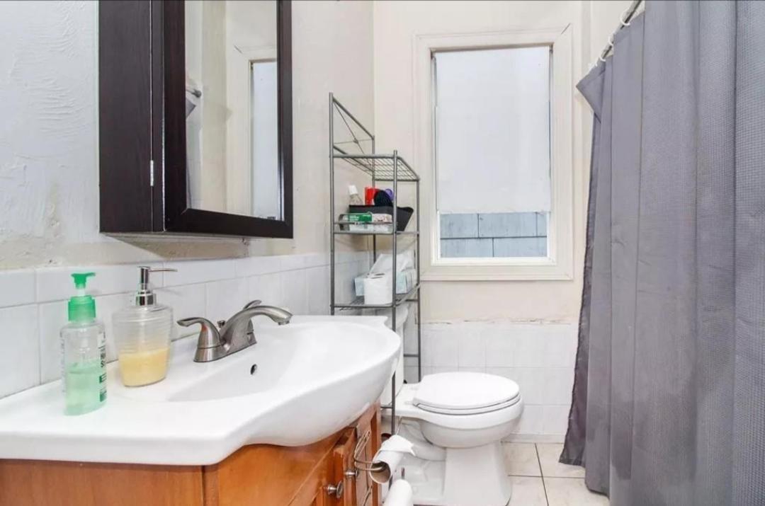 Private Bedroom Near