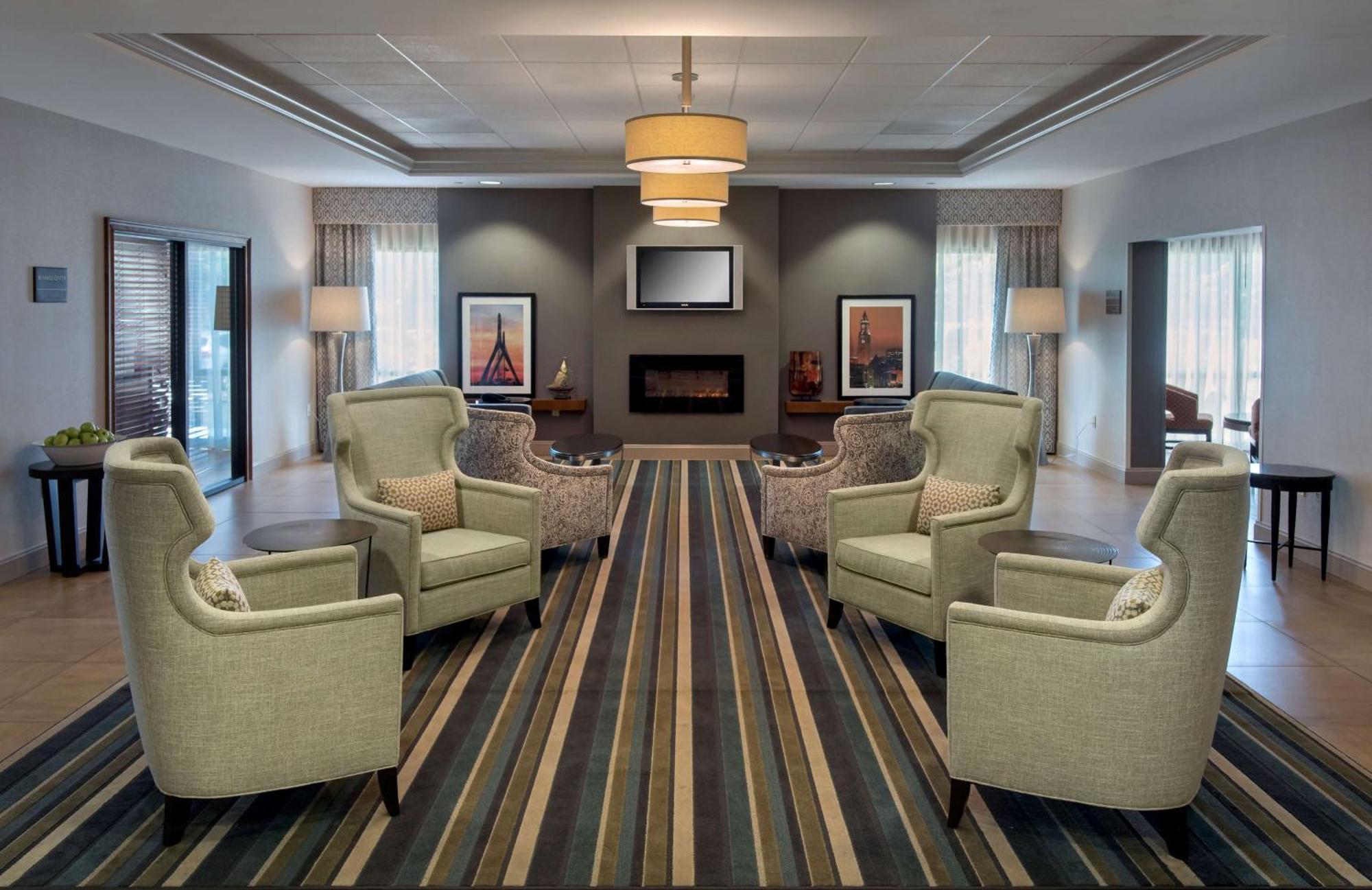 Hampton Boston Logan Airport Hotel 3*