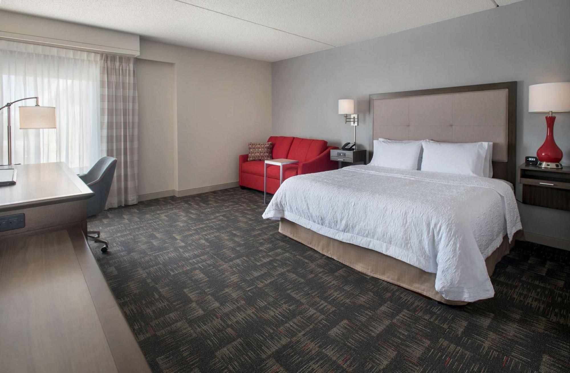 Hampton Boston Logan Airport 3*