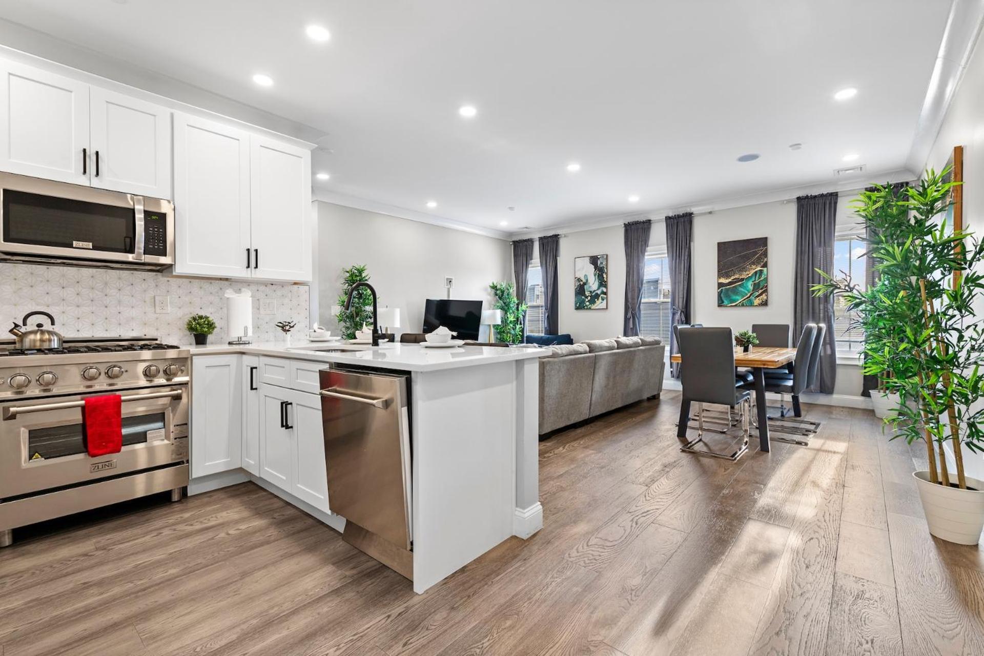Apartment Spacious Fully Furnished By Logan Airport