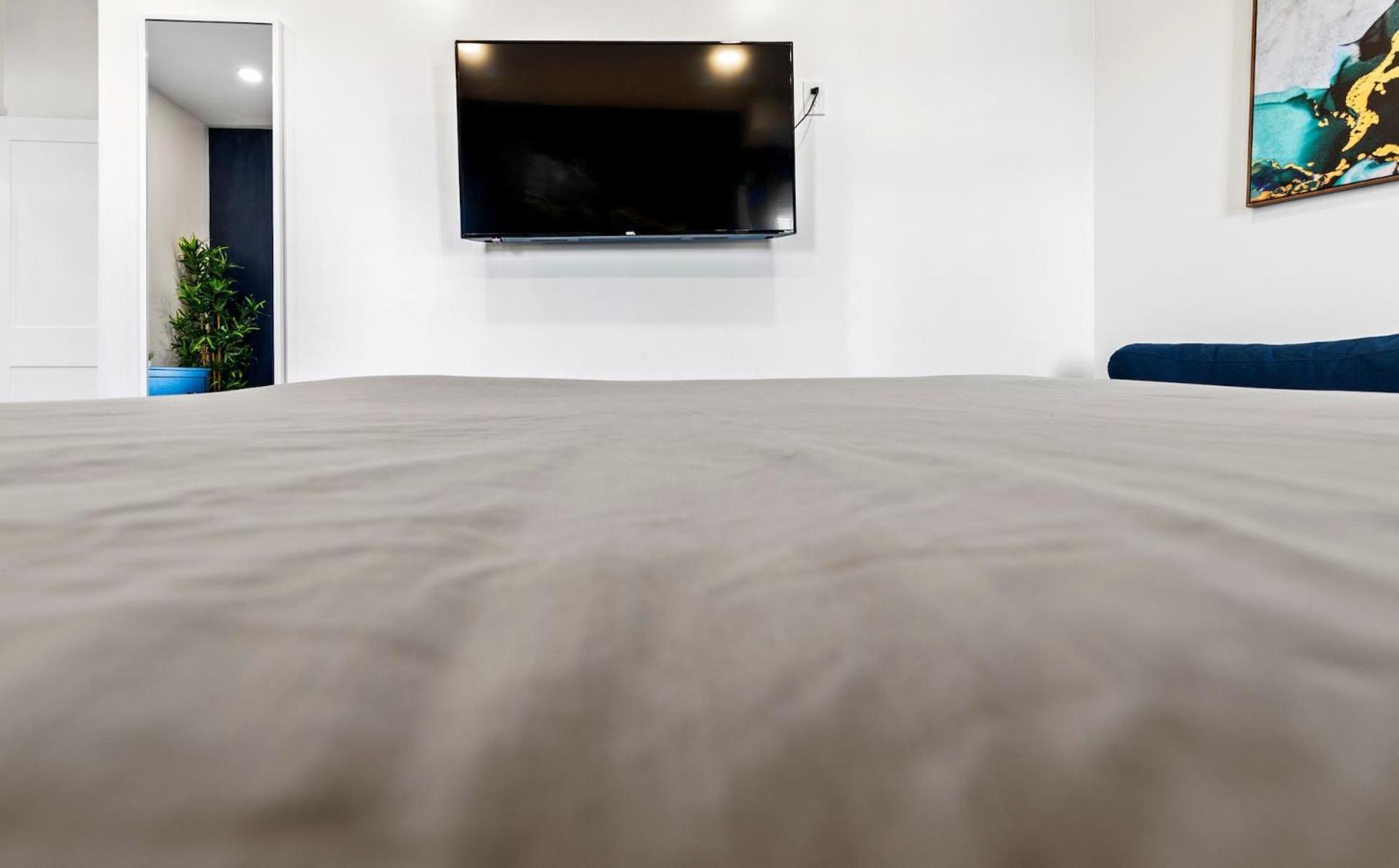 Apartment Spacious Fully Furnished By Logan Airport *