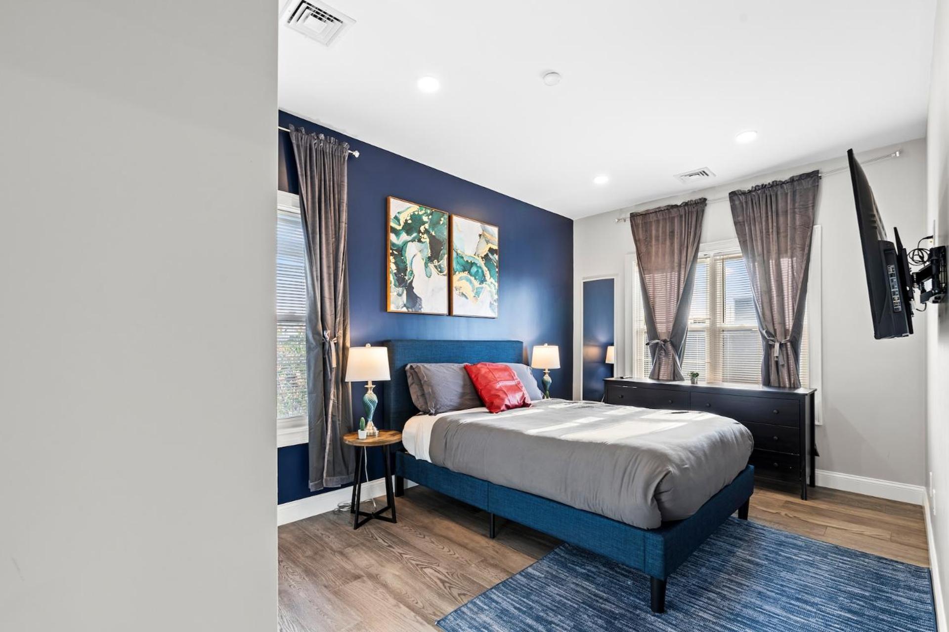Spacious Fully Furnished By Logan Airport *