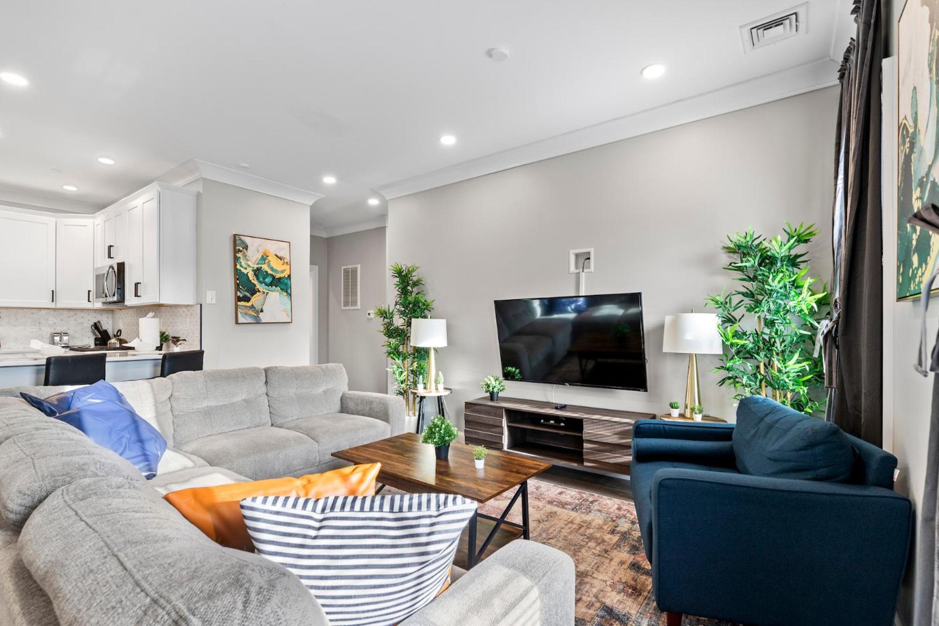 Spacious Fully Furnished By Logan Airport *