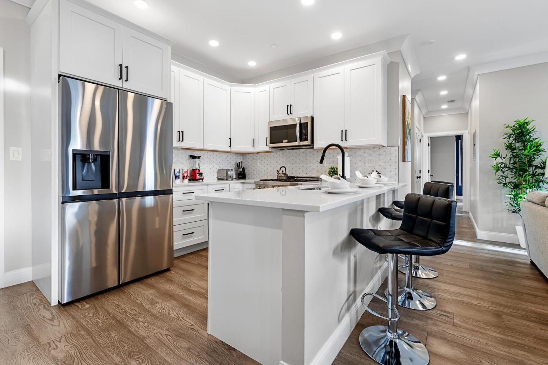 Apartment Spacious Fully Furnished By Logan Airport Boston