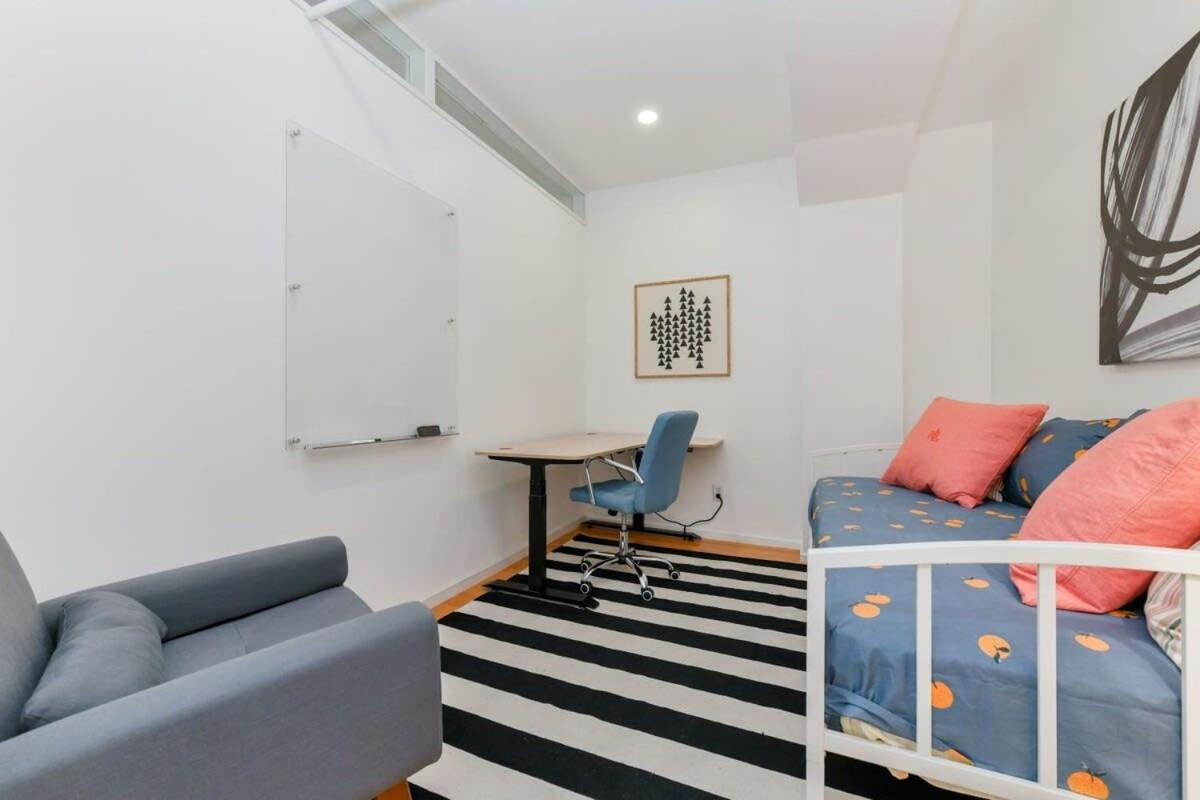 South End Hospitality: Downtown Crossing Large Lofted Location Apartment *