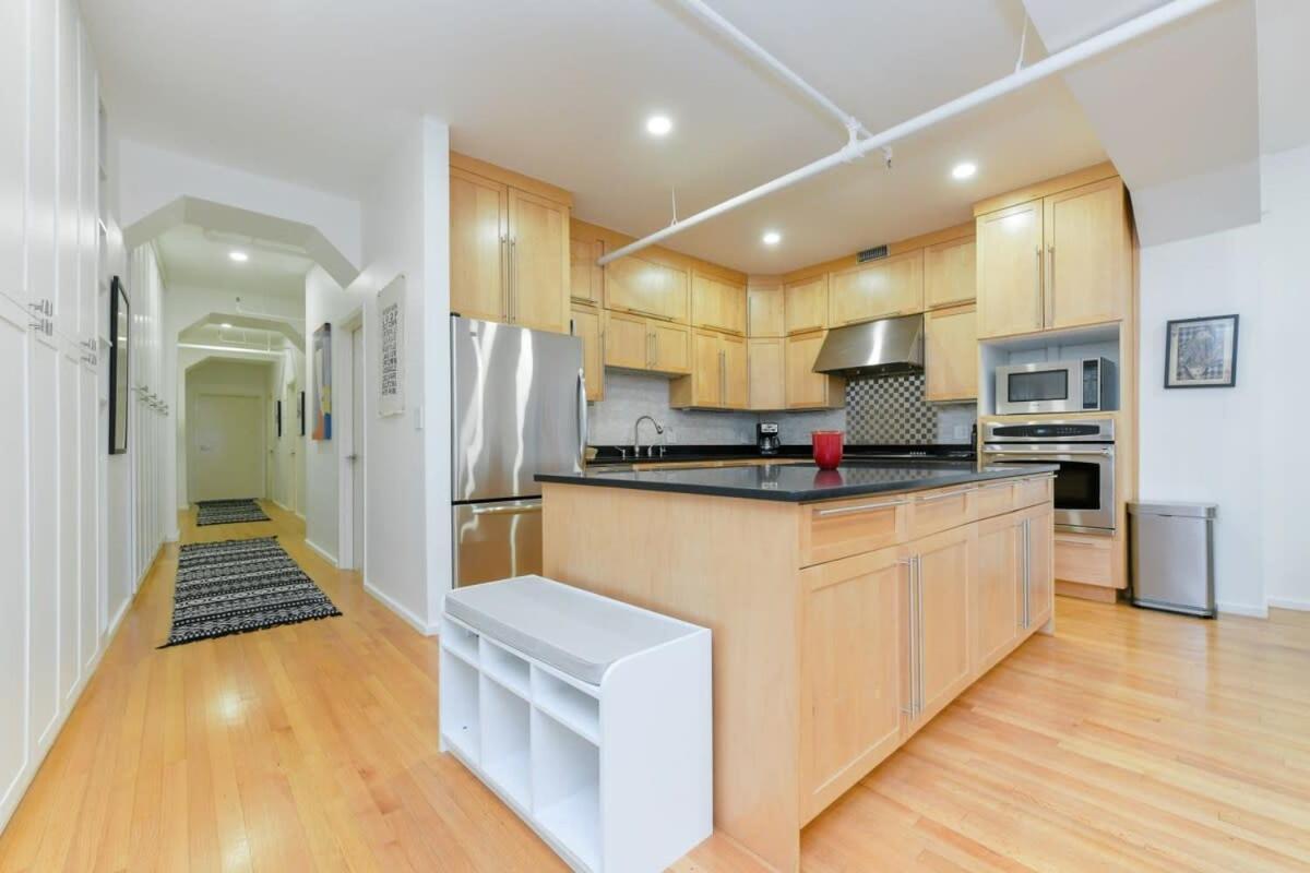 South End Hospitality: Downtown Crossing Large Lofted Location * Boston