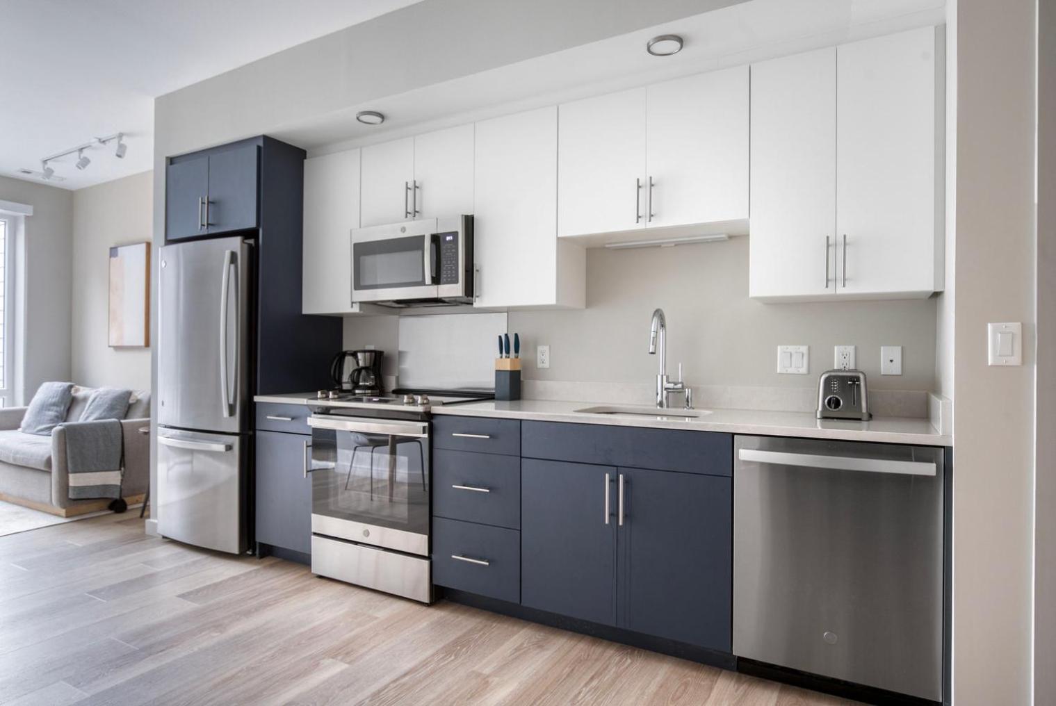 Brighton Jr 1br W Gym Laundry On The River Bos-999 Apartment
