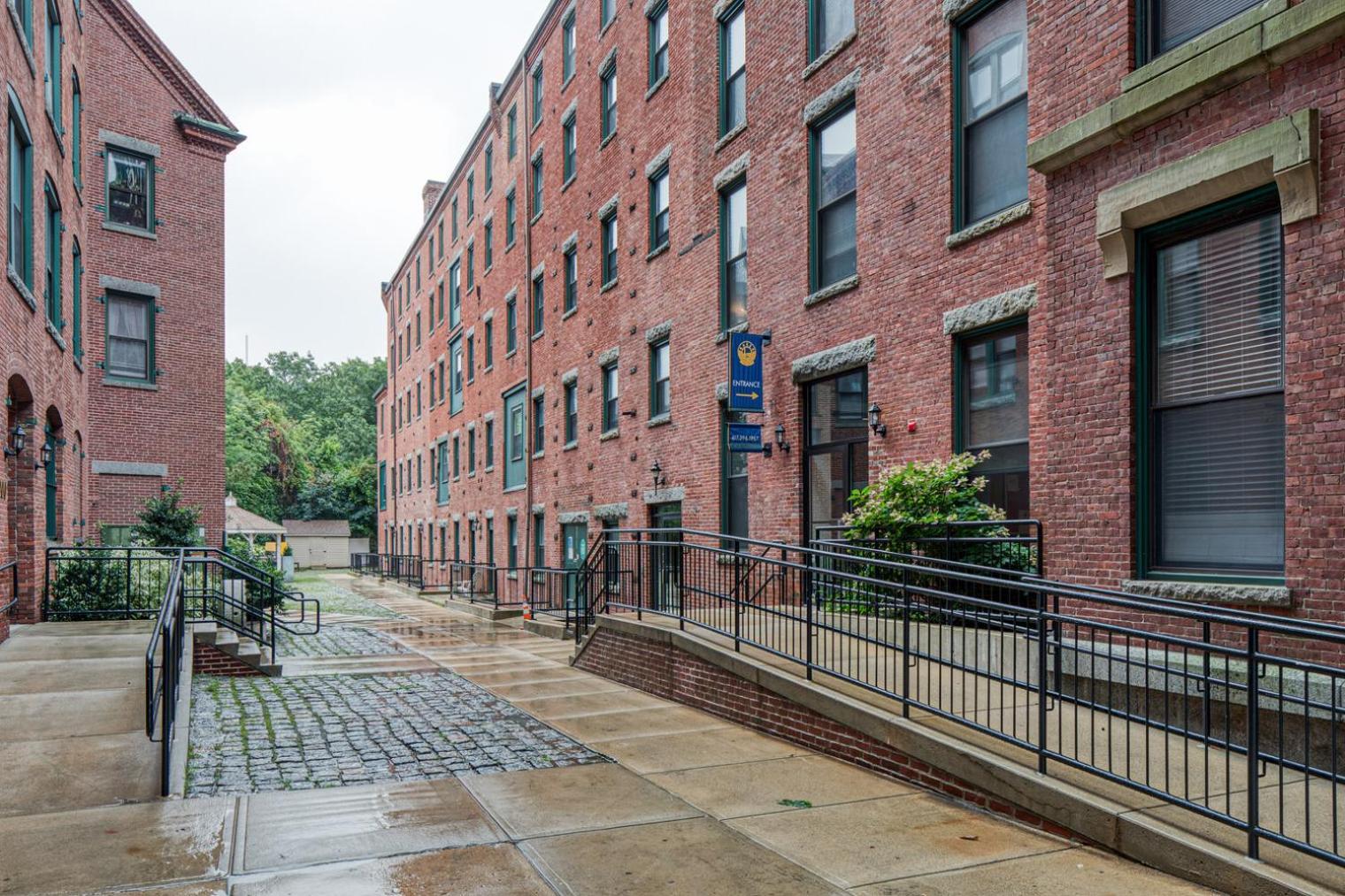 Blueground Dorchester Lower Mills Gym Laundry Bos-1042 Boston