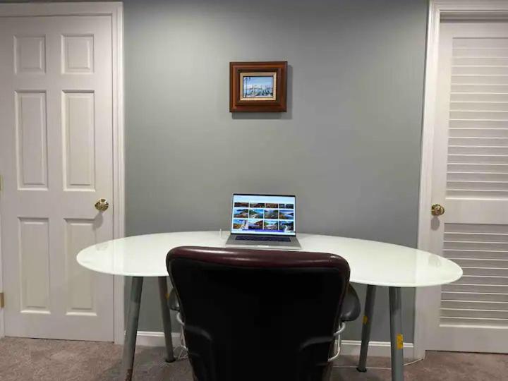 Single Family House - 19' Train To Back Bay