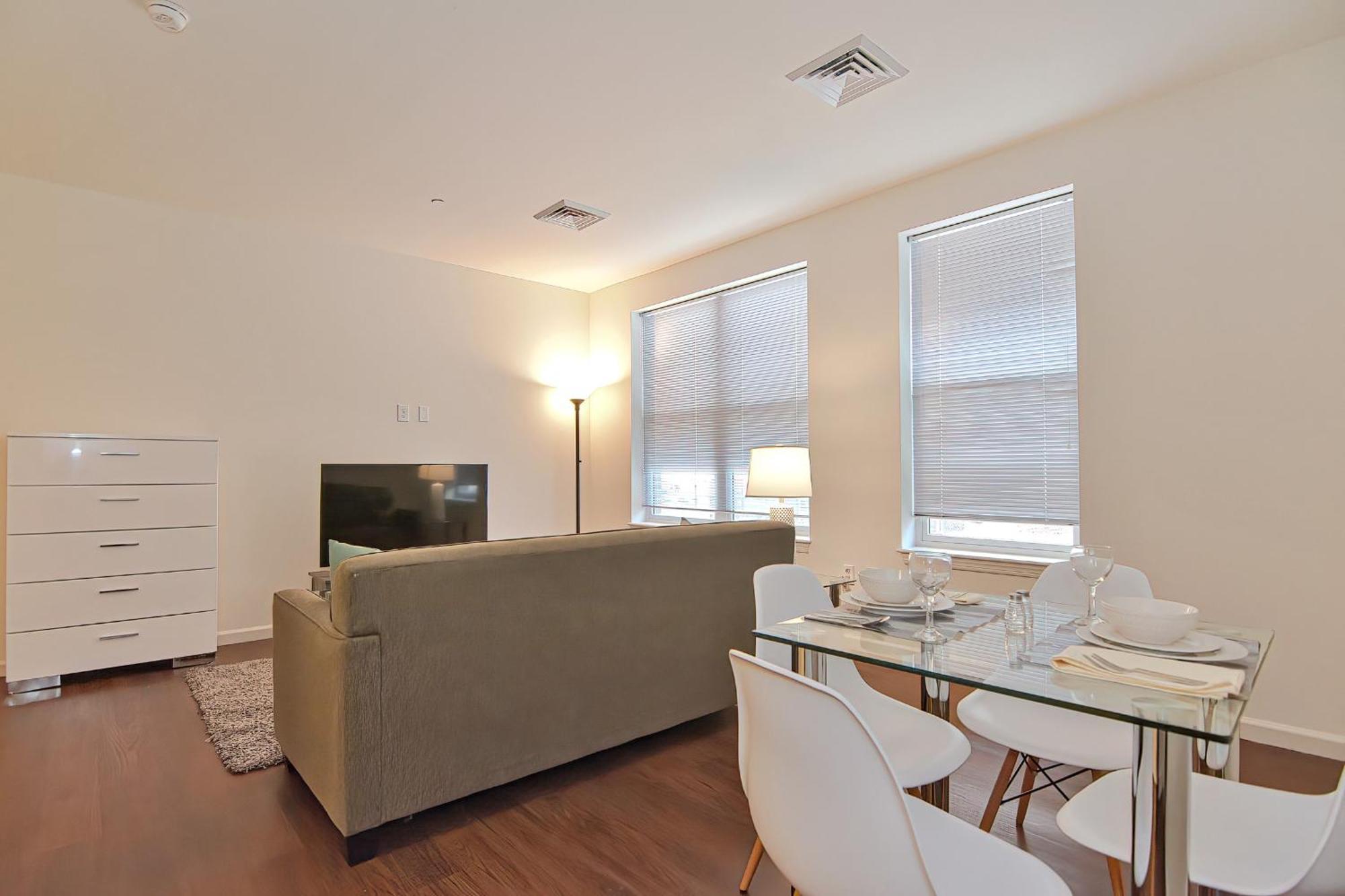 Global Luxury East Apartamento *
