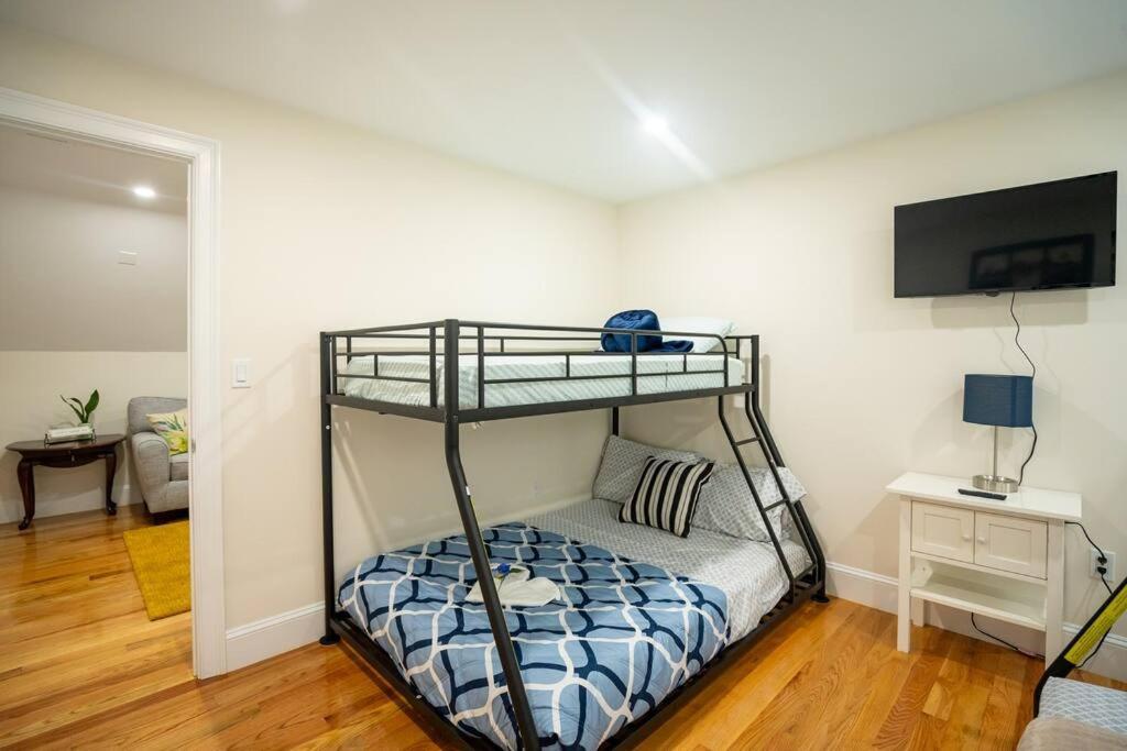 Apartment 80-3 3Br Boston - Charming Apt Near Harvard Square
