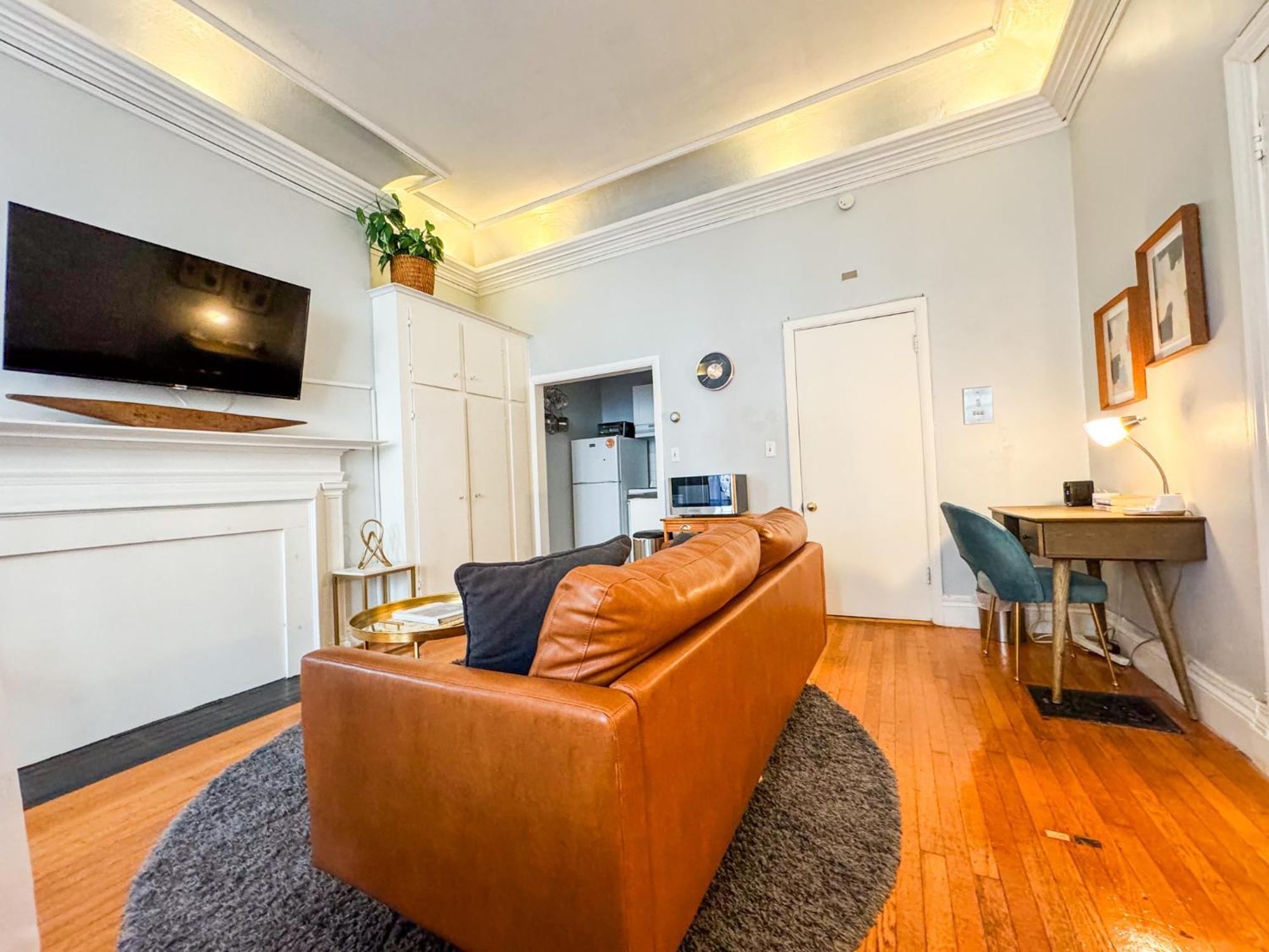 Apartment Brownstone Oversized Furnished In Back Bay