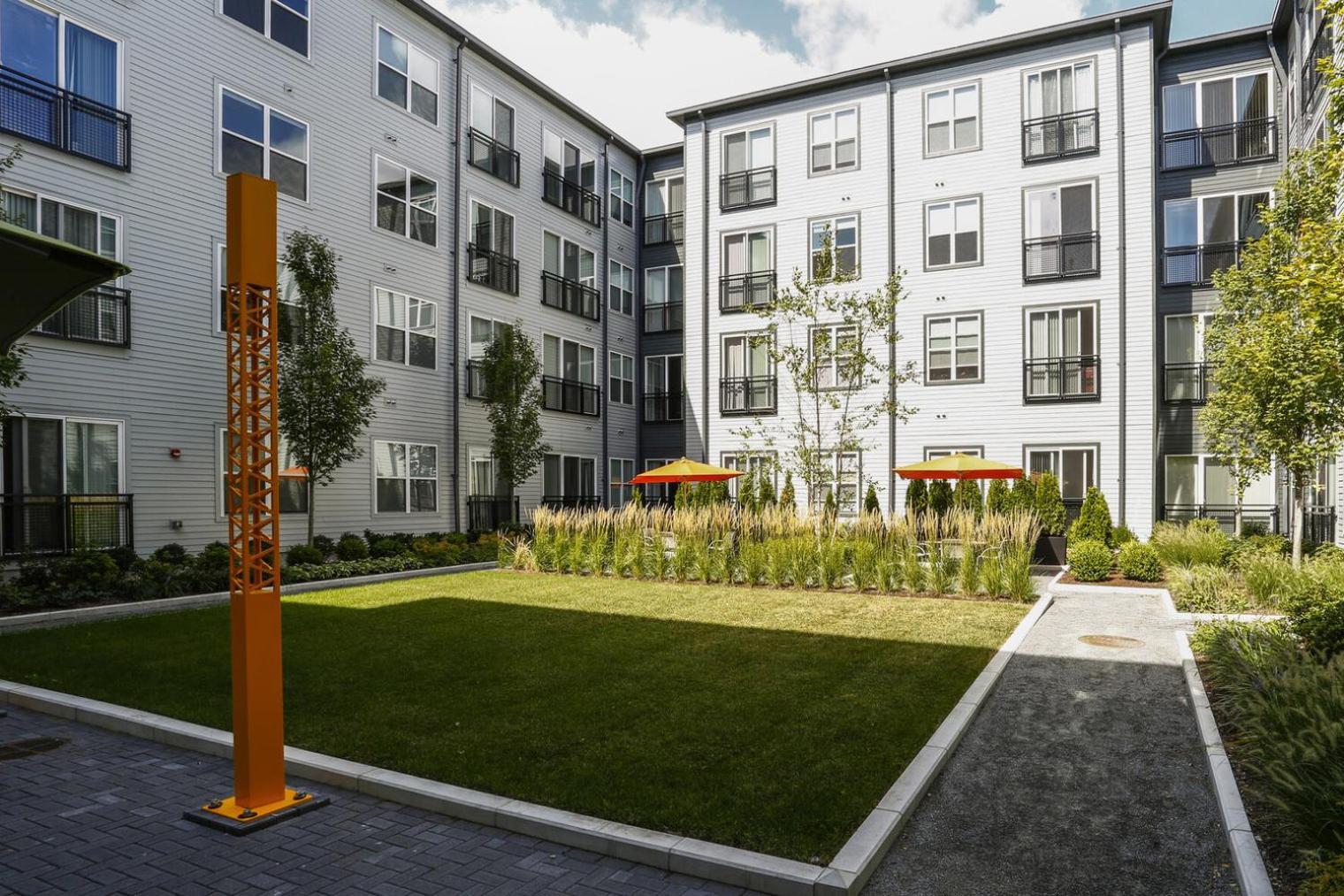S W Gym Wd By Seaport On D Bos-351 Apartment