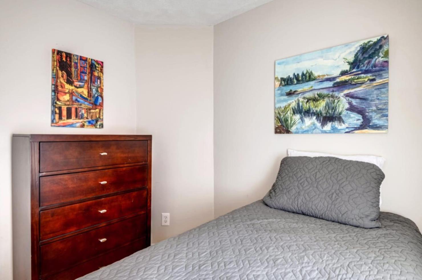Spacious In North End - Bs-5
