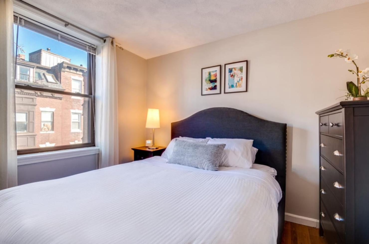Spacious In North End - Bs-5