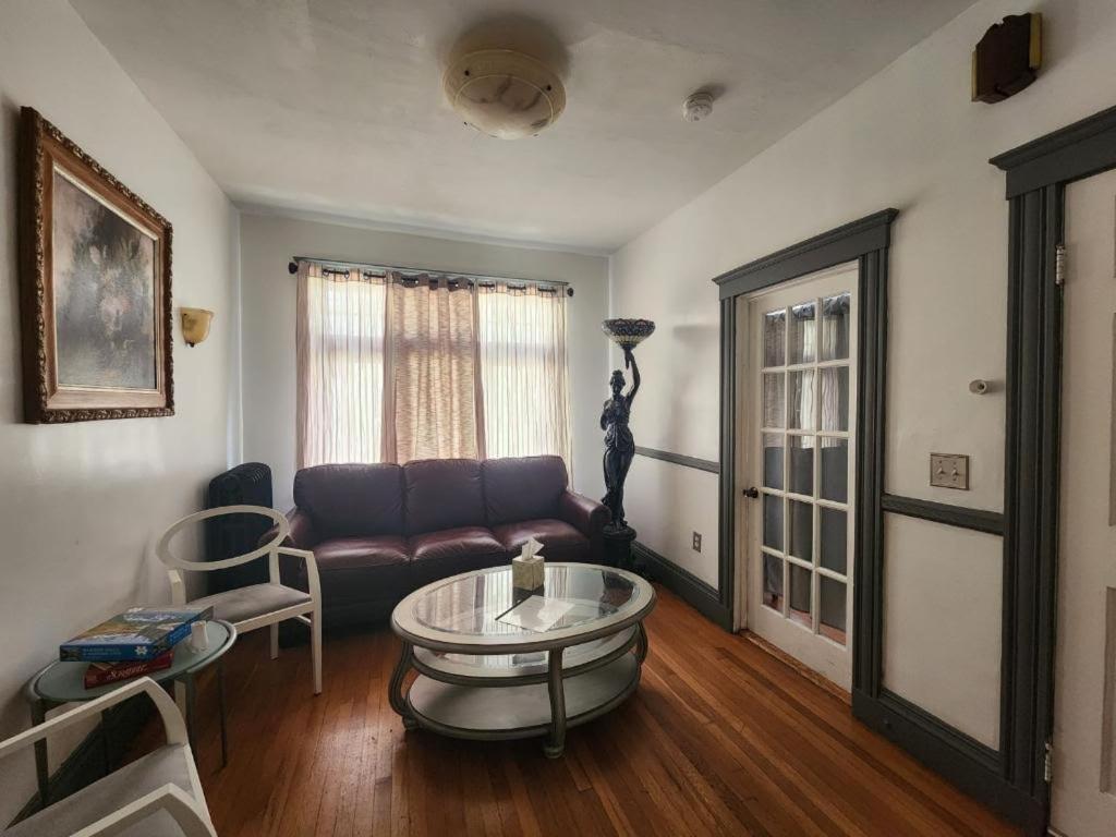 Cozy 1-bed Private Downtown Dorchester, Ma!