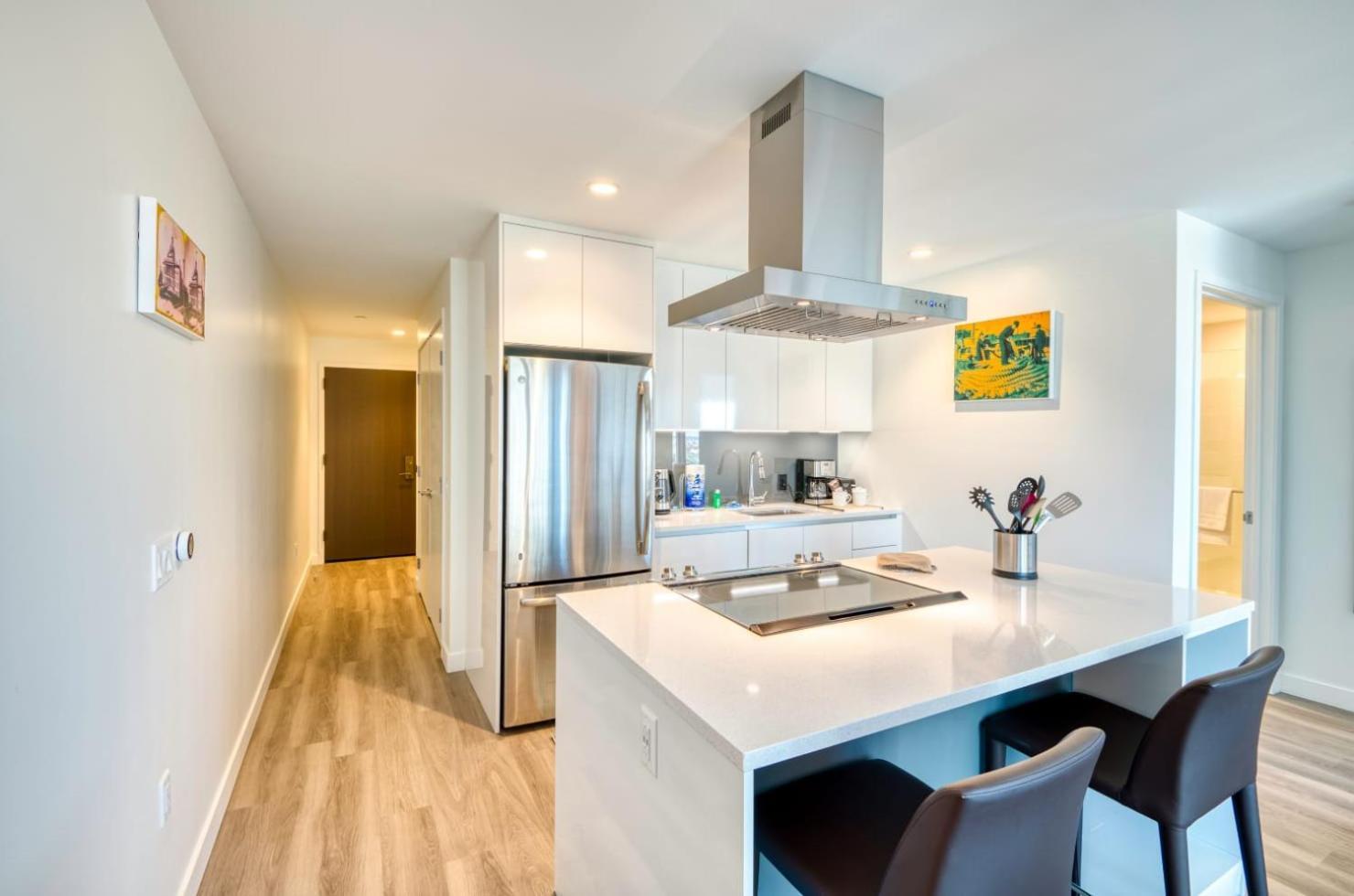 Luxury With Views Apartment