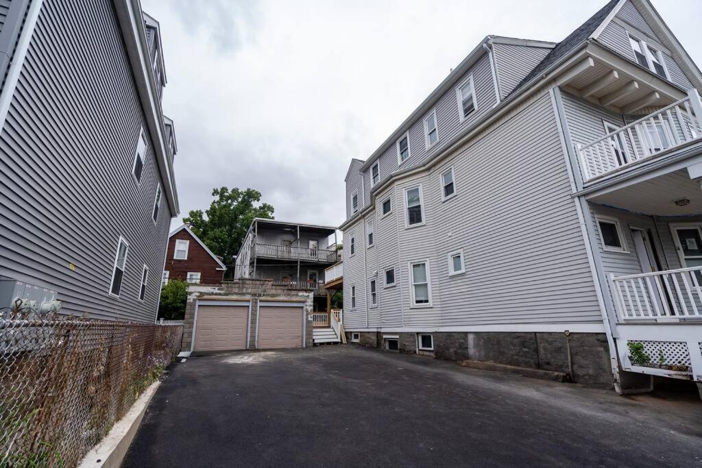 14b-newly Renovated, Uniquely Decorated *