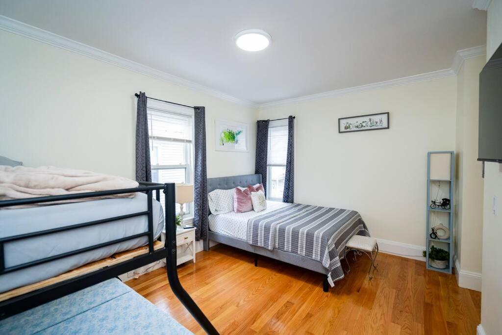 Apartment 14b-newly Renovated, Uniquely Decorated