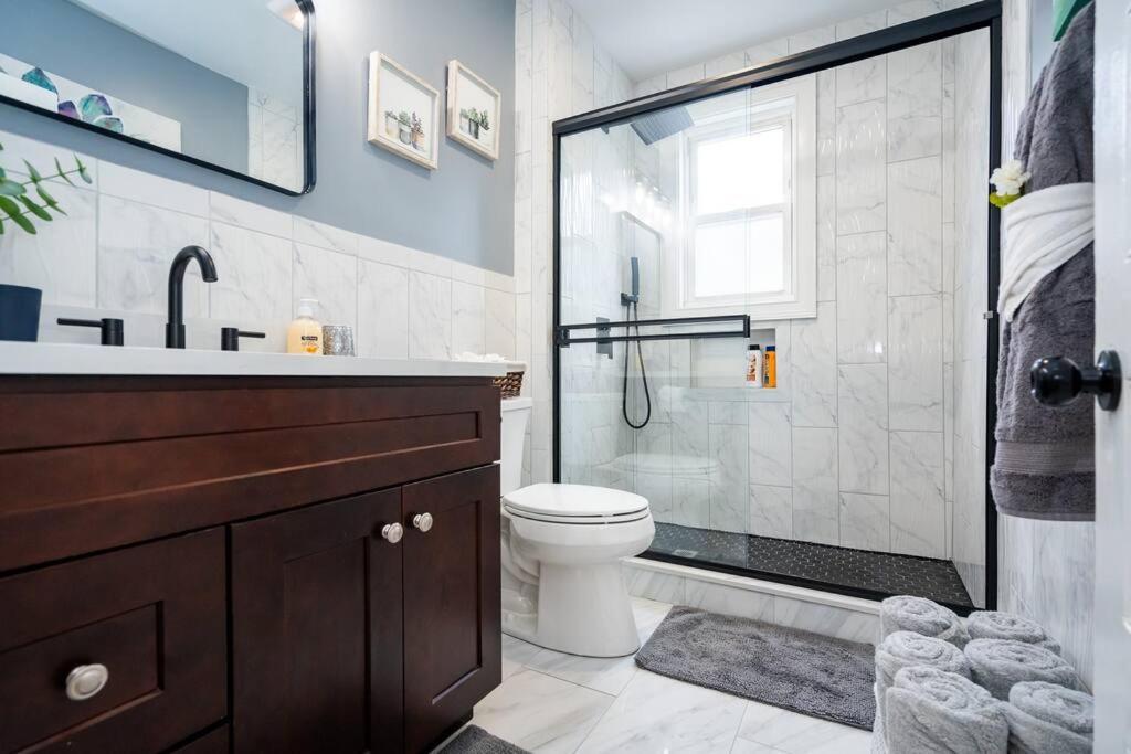 14b-newly Renovated, Uniquely Decorated