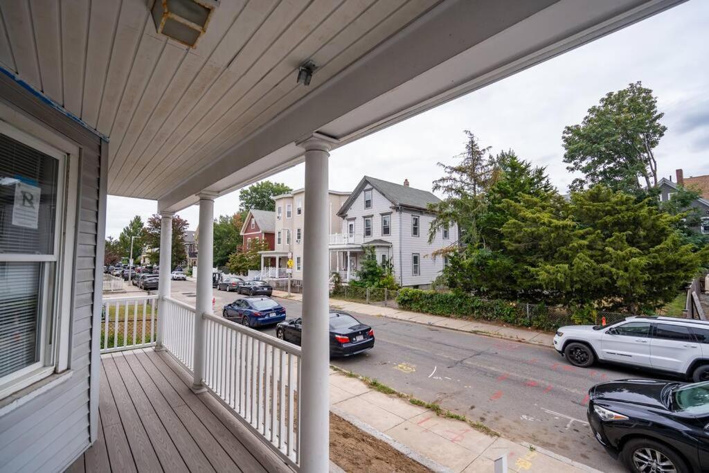 Apartment 14b-newly Renovated, Uniquely Decorated
