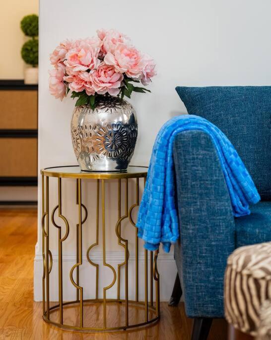 14b-newly Renovated, Uniquely Decorated *