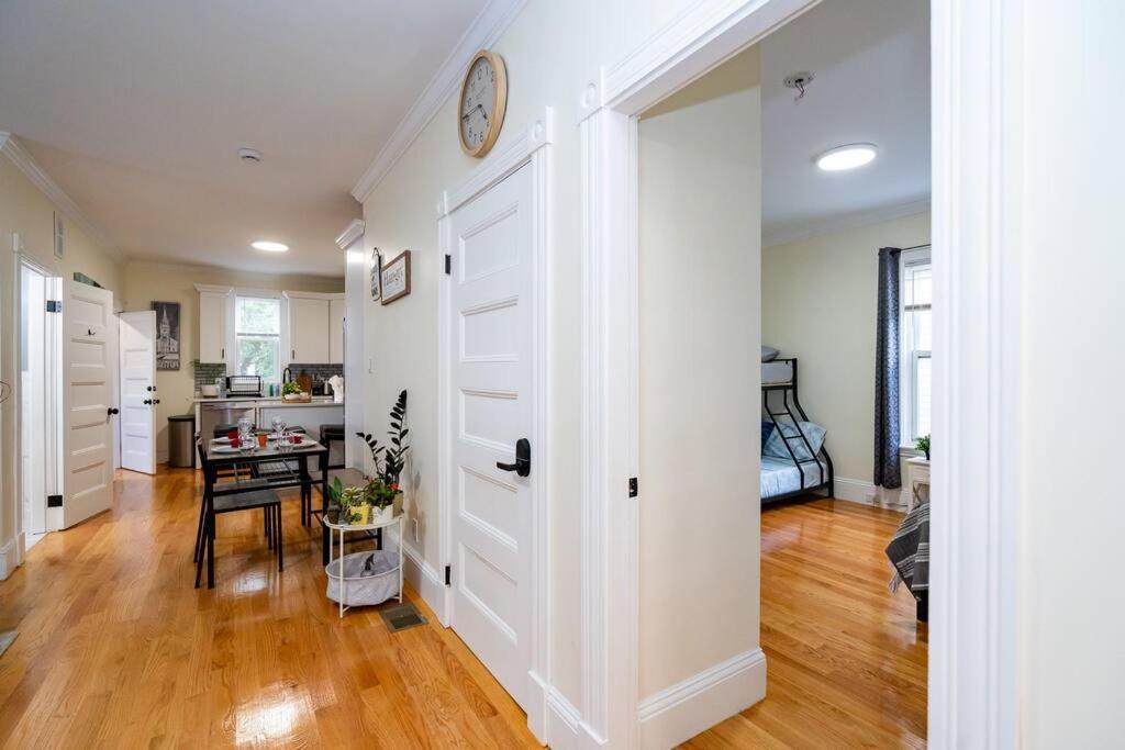 14b-newly Renovated, Uniquely Decorated Apartment Boston