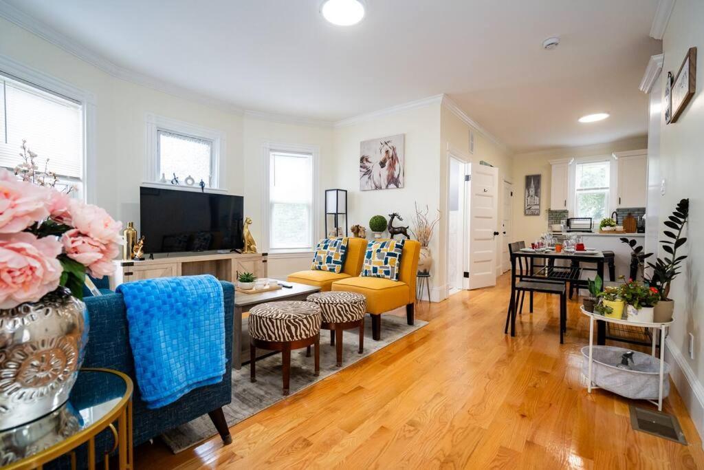 Apartment 14b-newly Renovated, Uniquely Decorated