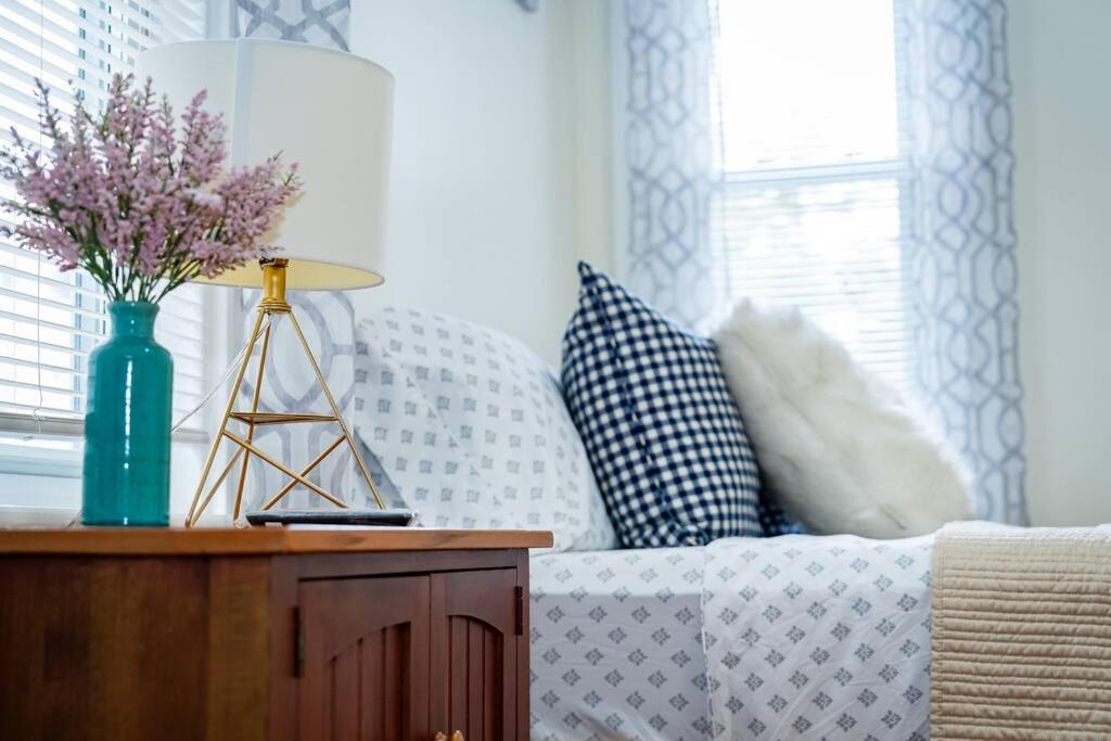 14a-elegant, Newly Renovated In * Boston