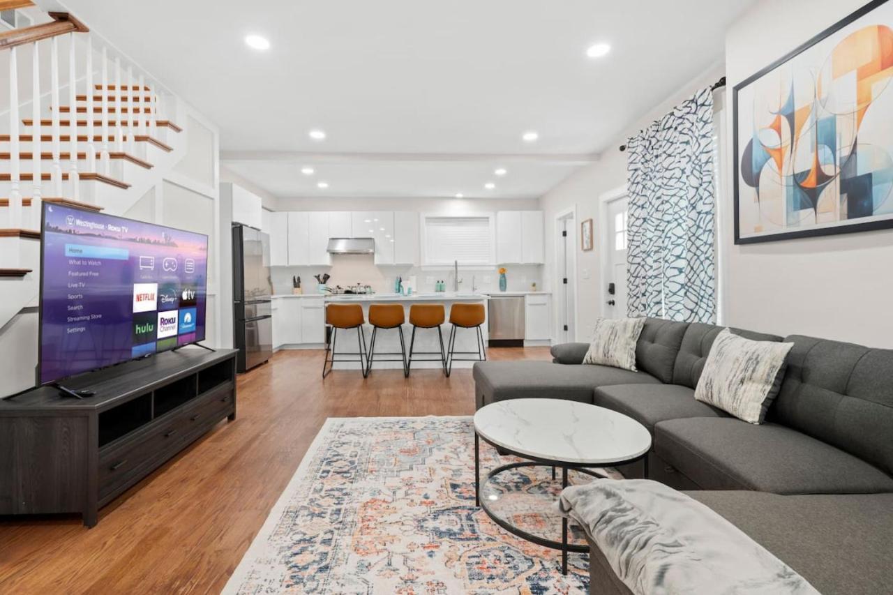 Luxe 3bd 2ba Close To Downtown W Free Parking Holiday home *