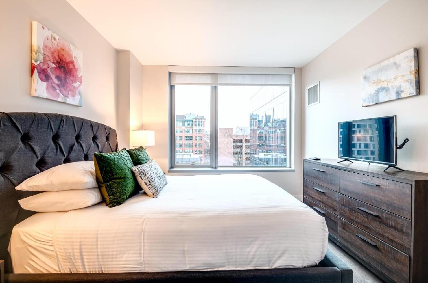 Apartment Luxury In The Heart Of Seaport Boston