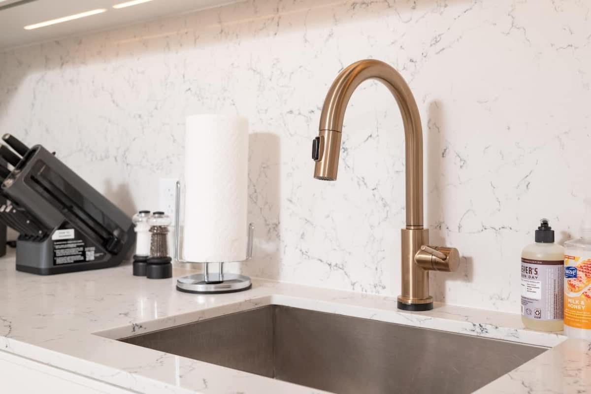 Apartamento Back-bay Upscale Penthouse W Roof-top *