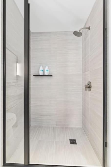 High-end 2br 2ba Unit In Seaport Apartamento Boston