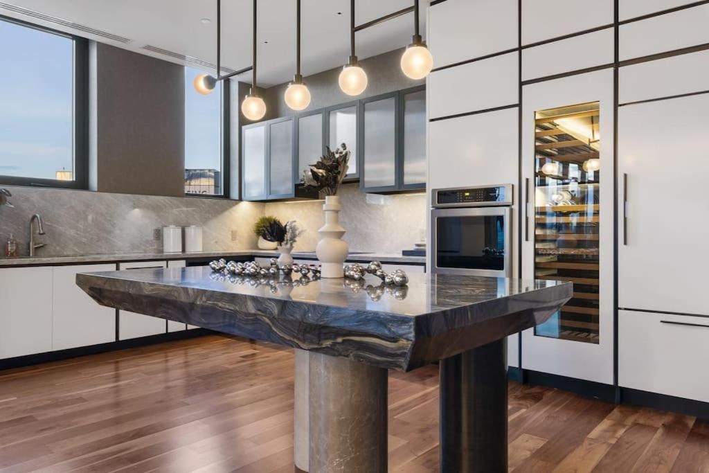 High-end 2br 2ba Unit In Seaport Apartamento *