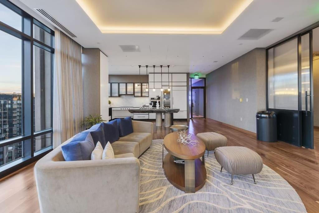 High-end 2br 2ba Unit In Seaport Apartamento Boston