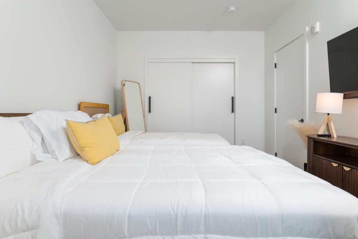 Back-bay 2br W Roof Gym Parking Apartment