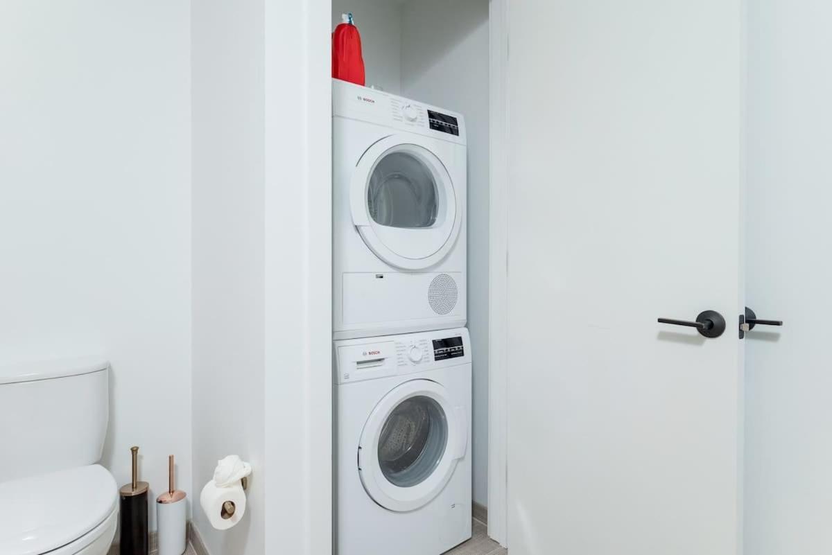 Apartment Back-bay 2br W Roof Gym Parking Boston