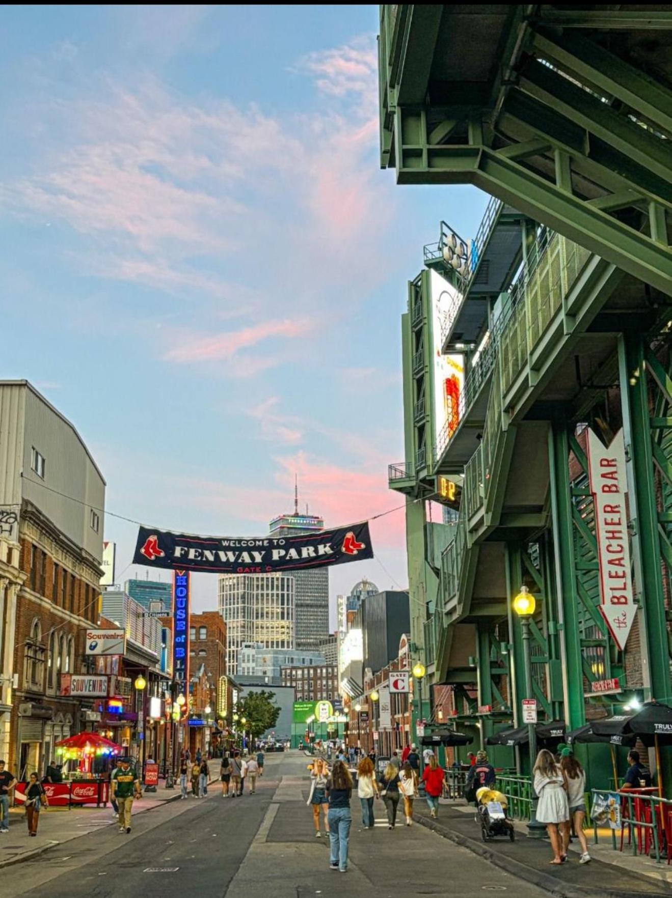 Fancy 2br 2ba Fenway Apartment