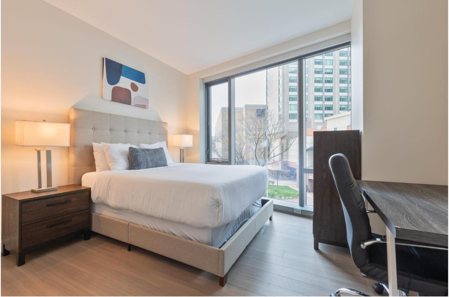 Spacious In Back Bay - 30-302 *