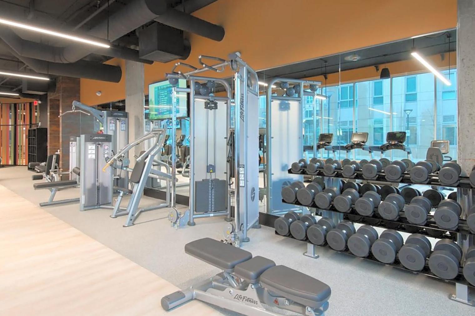 E Cambridge 2br W Gym Wd Nr Lechmere T Bos-634 *