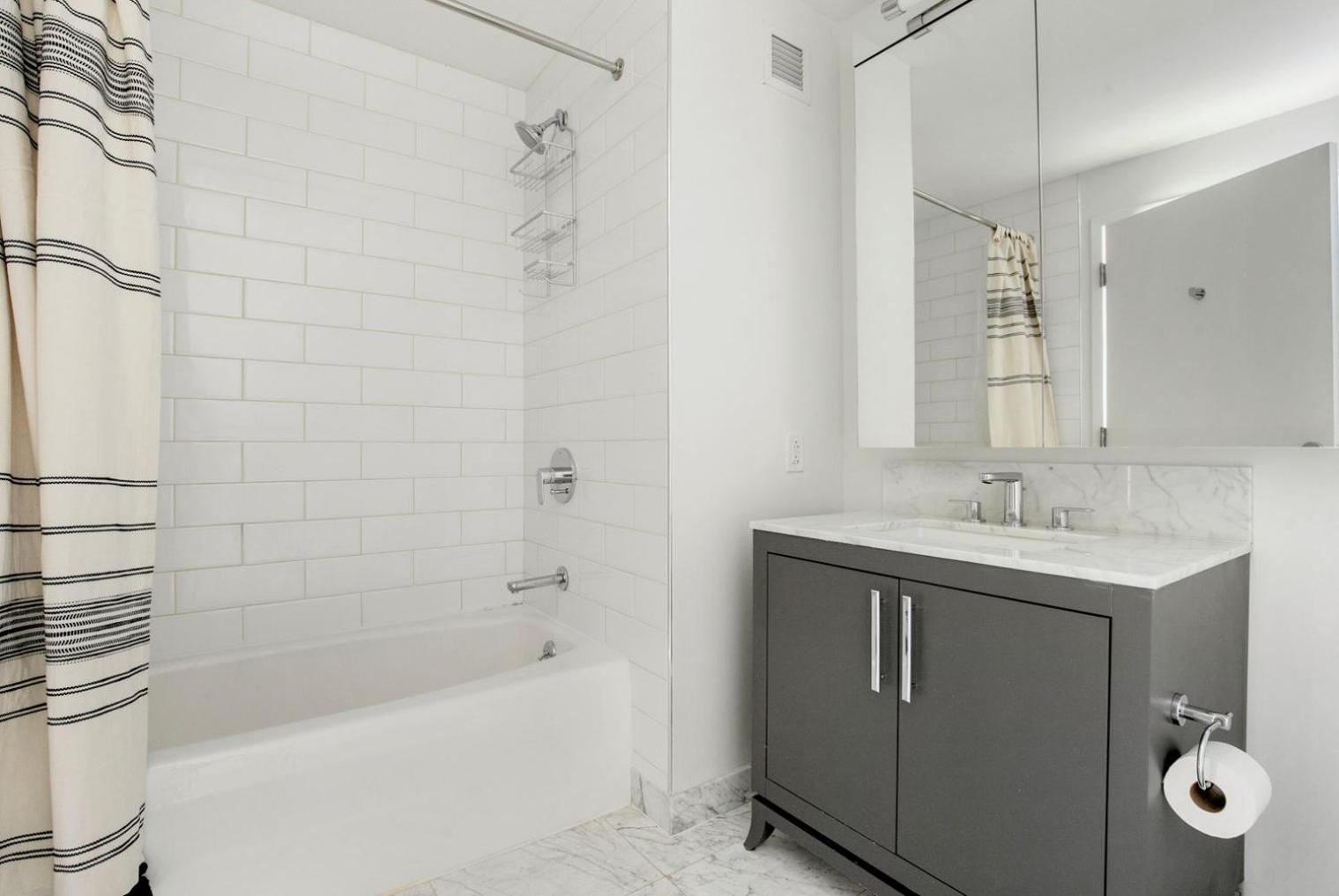 Apartment Back Bay 1br W Gym Wd Basketball Nr T Bos-939 Boston