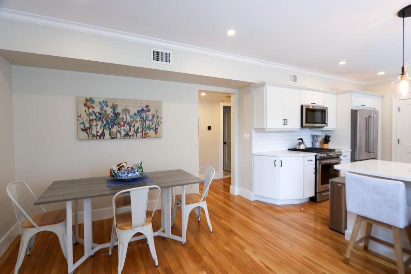 Umass Boston, Beach, Renovated, Ca, In-unit Lau Boston