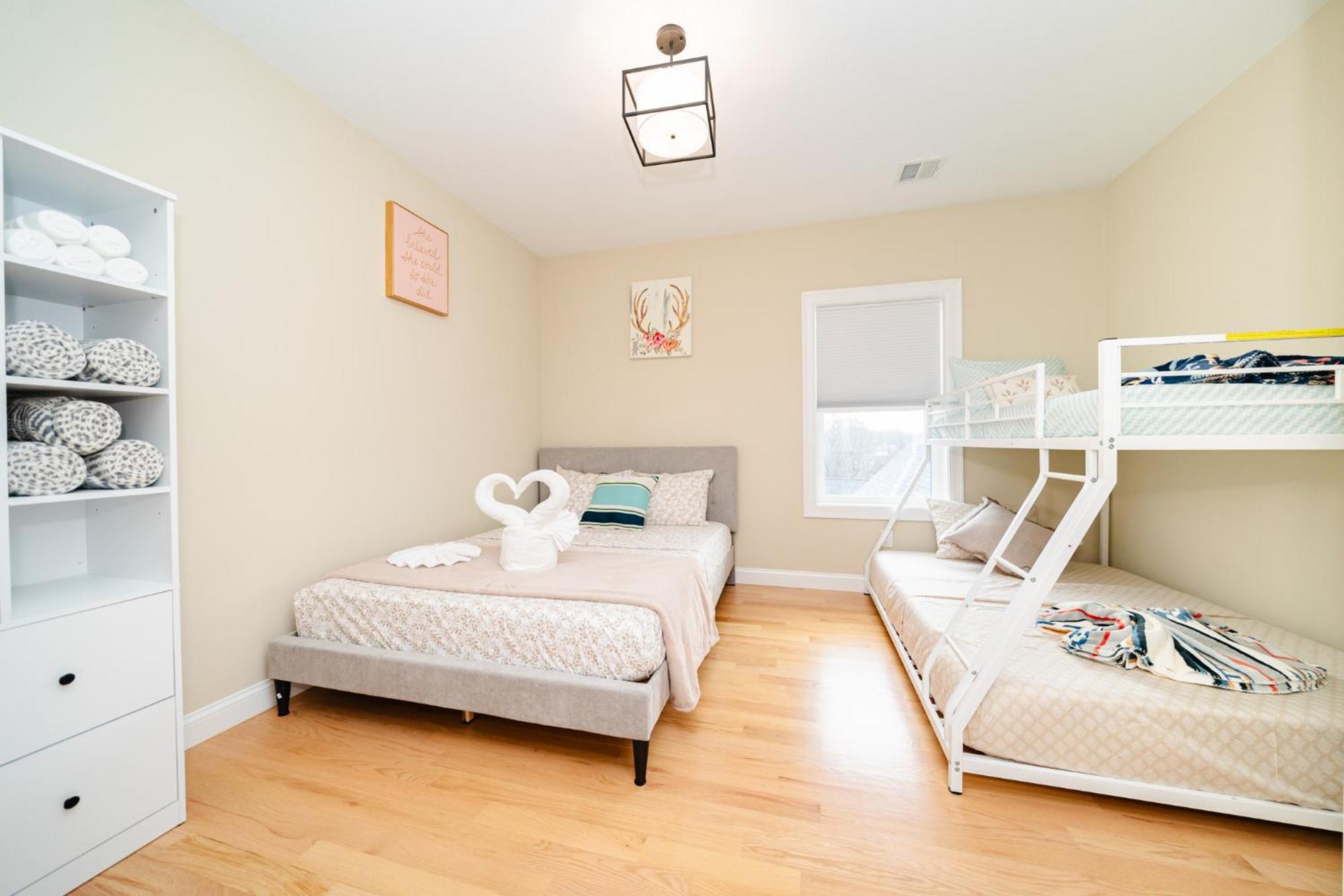 60-3 3Br Boston - Sleek Apt Near Wollaston Beach Apartment