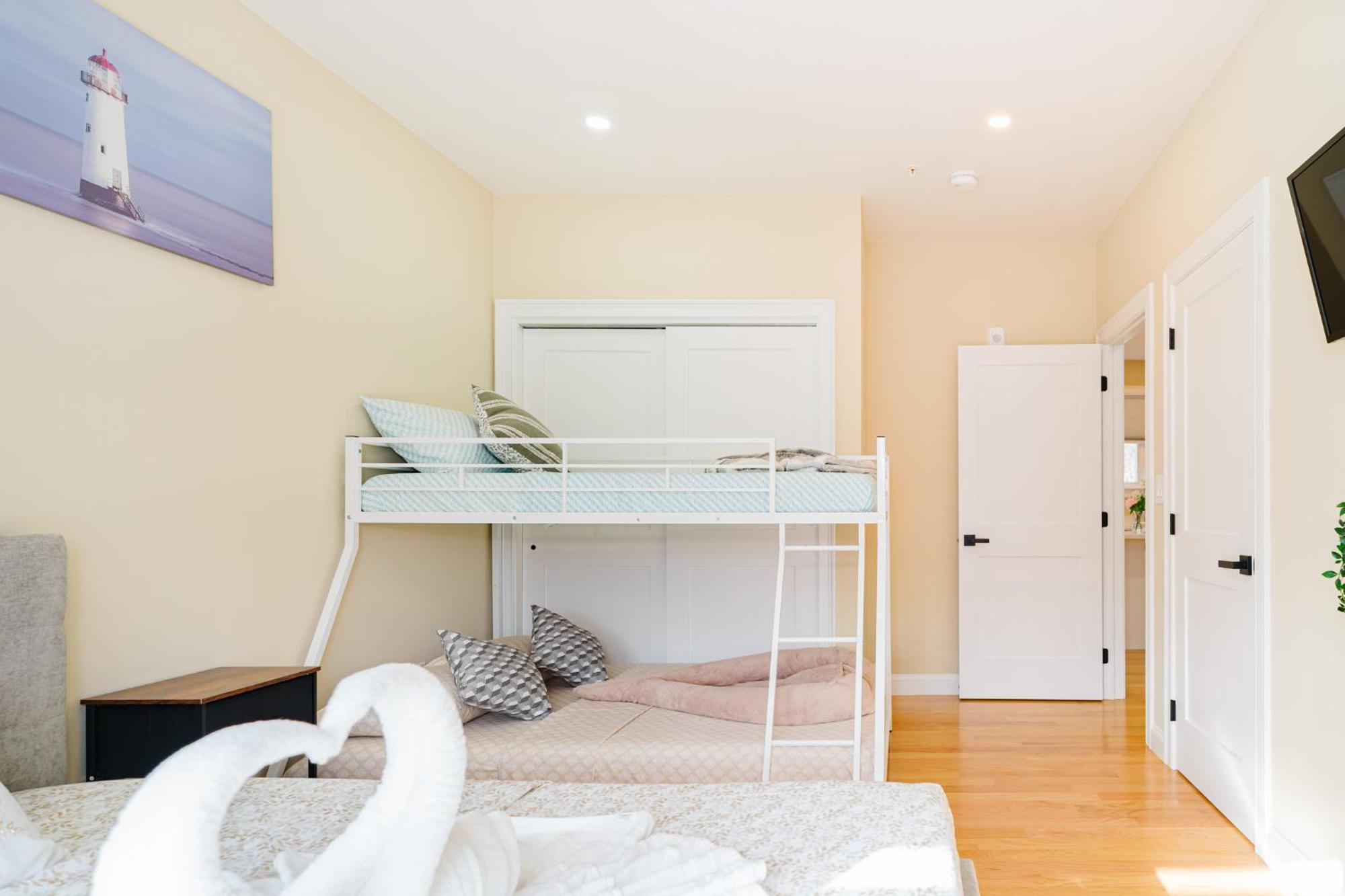 60-3 3Br Boston - Sleek Apt Near Wollaston Beach Boston