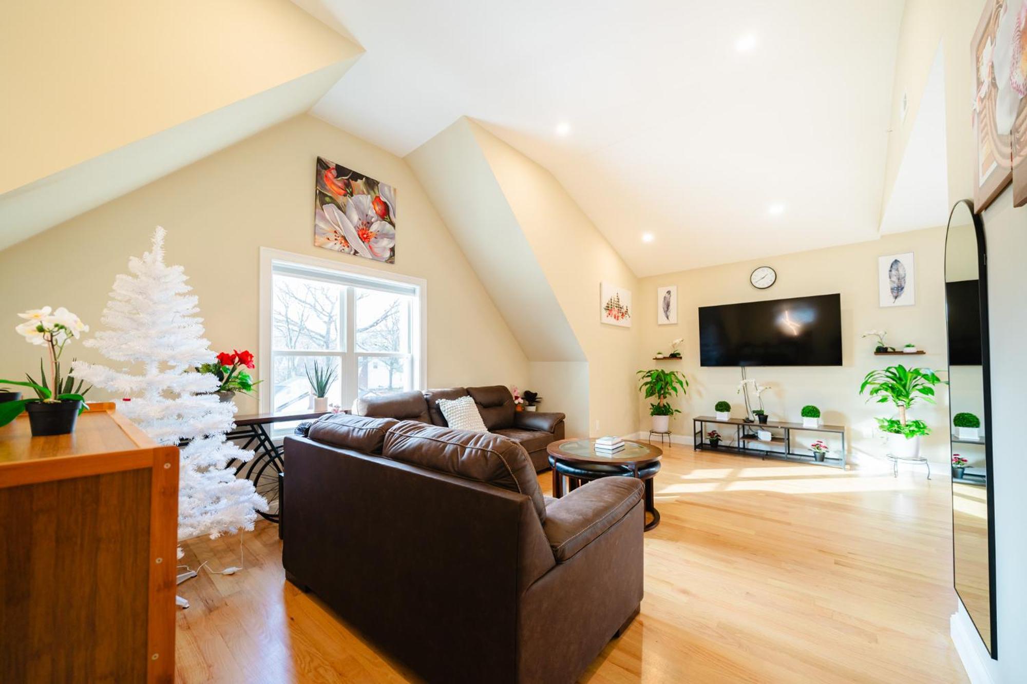 Apartment 60-3 3Br Boston - Sleek Apt Near Wollaston Beach