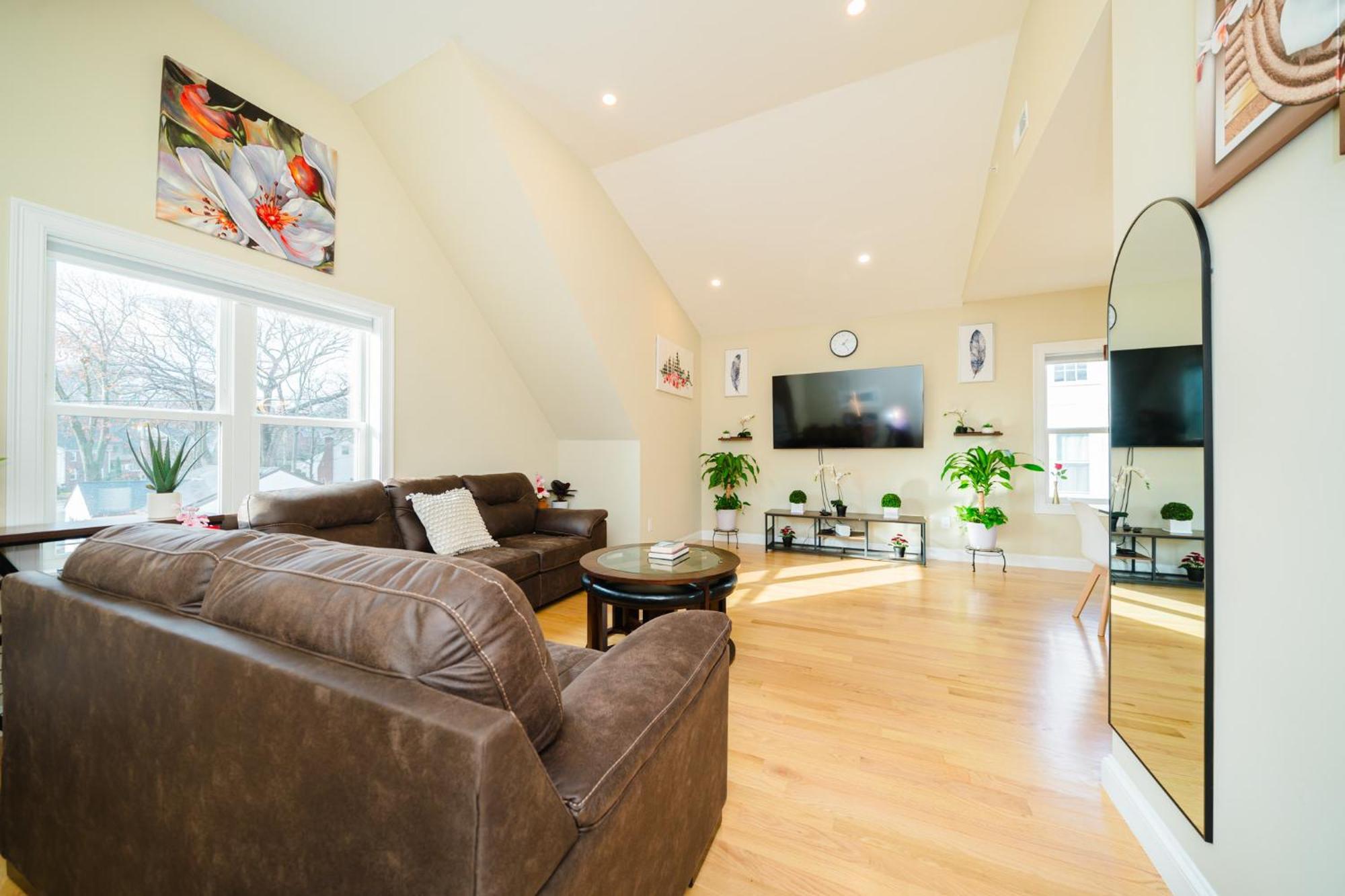 60-3 3Br Boston - Sleek Apt Near Wollaston Beach * Boston